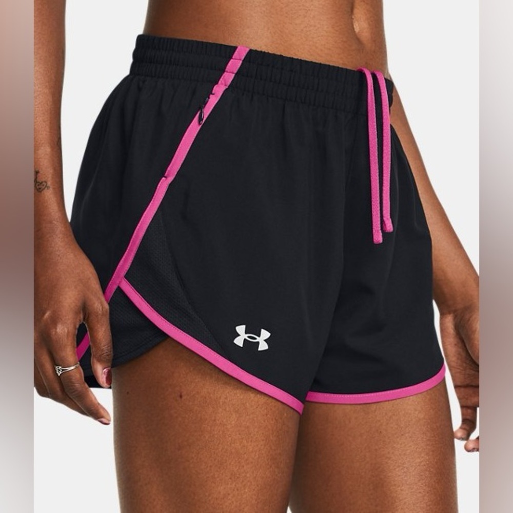 NWT Medium Under Armour Black & Pink Athletic Shorts Moisture-Wicking Fabric